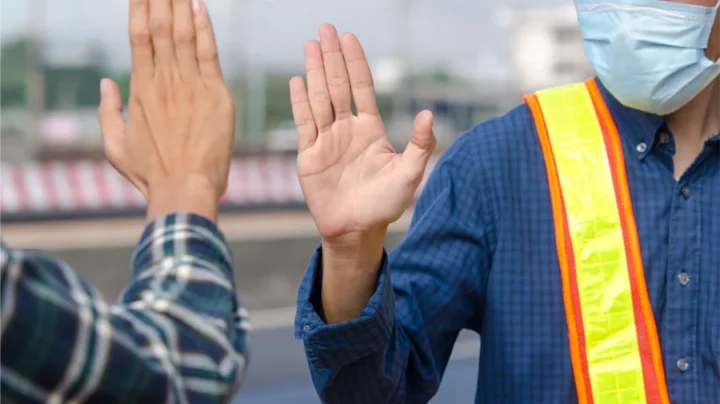 people high-fiving